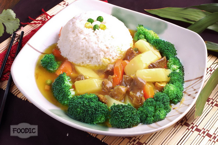 소고기 카레밥 咖喱牛肉饭