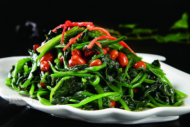 땅콩시금치무침, 궈런 보차이 果仁菠菜