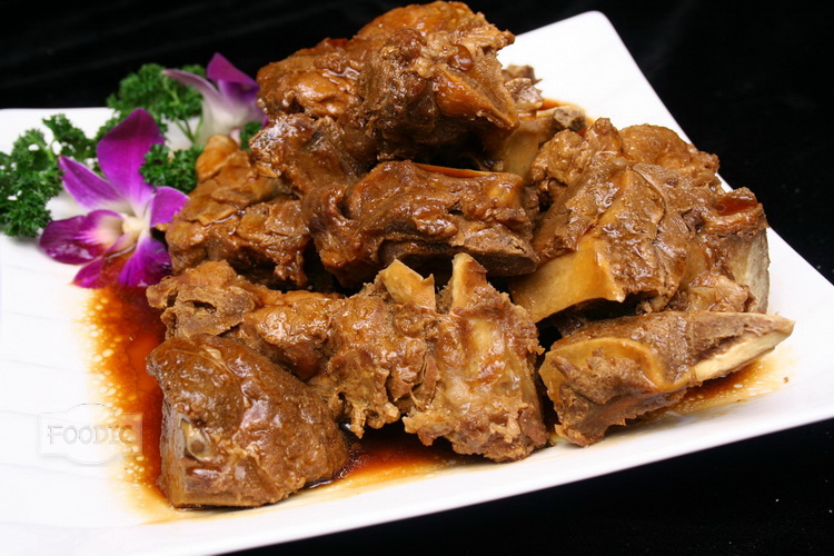 돼지뼈찜, 뚠 챵구 炖腔骨