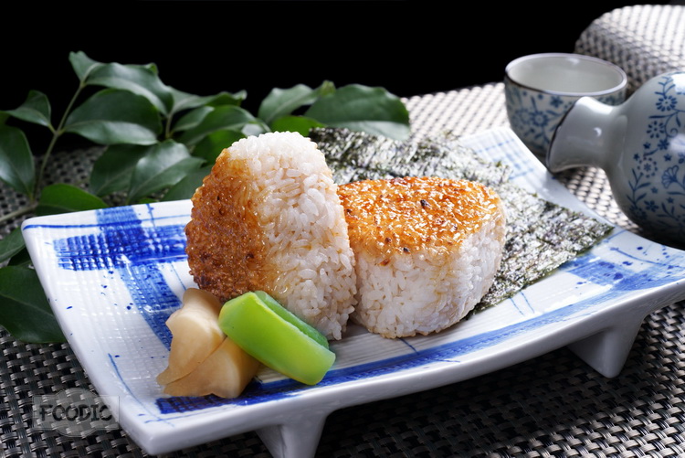 구운 주먹밥, 카오판퇀 烤饭团