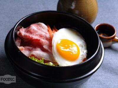 소고기 돌솥비빔밥, 페이뉴 스궈 반판 肥牛石锅拌饭