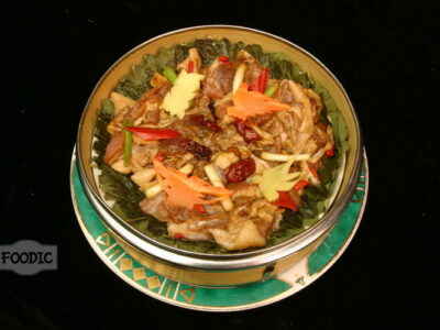 연잎양고기찜, 허샹 쩡 루양 荷香蒸乳羊