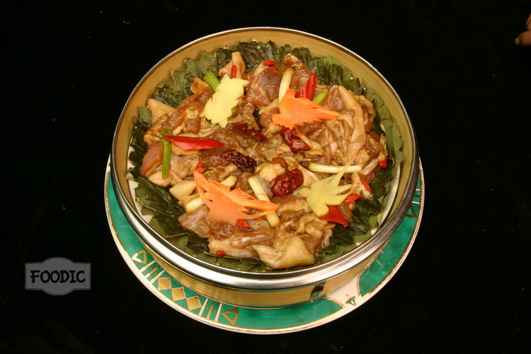 연잎양고기찜, 허샹 쩡 루양 荷香蒸乳羊