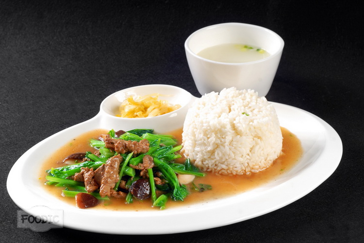채원소고기밥, 차이위안 뉴로판 菜远牛肉饭