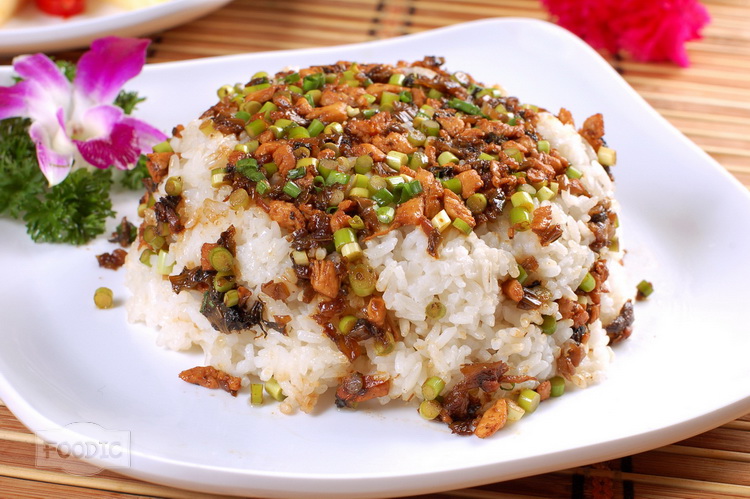 닭고기절임채소볶음밥, 지리 야차이 차오판 鸡粒芽菜炒饭