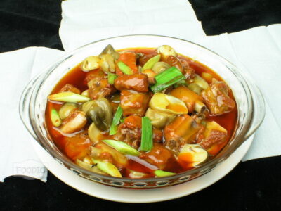 민달걀버섯돼지갈비조림, 어딴쥔 사오파이구 鹅蛋菌烧排骨