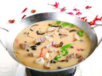 시골 양고기 찜 , 샹바라오 뚠 양로우 乡巴佬炖羊肉