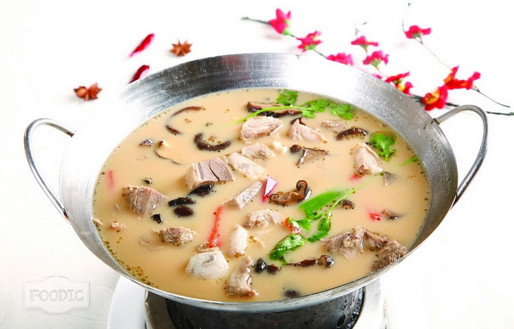 시골 양고기 찜 , 샹바라오 뚠 양로우 乡巴佬炖羊肉