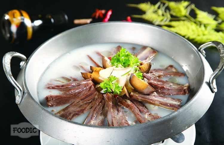 시골 양고기 찜 , 샹바라오 뚠 양로우 乡巴佬炖羊肉