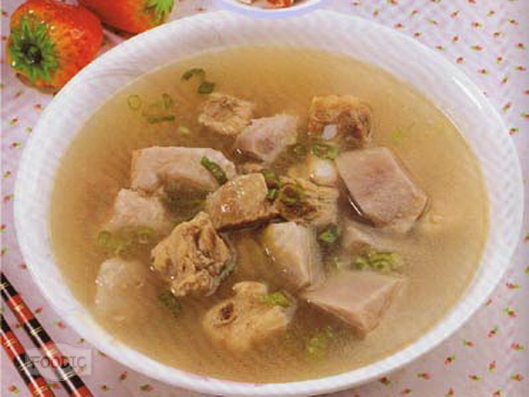 토란갈비탕, 위토우 파이구탕 芋头排骨汤