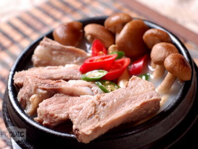 버섯갈비탕, 차수구 파이구탕 茶树菇排骨汤