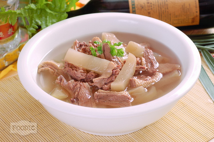 절임무 오리탕, 솬뤄보 라오야 탕 酸萝卜老鸭汤