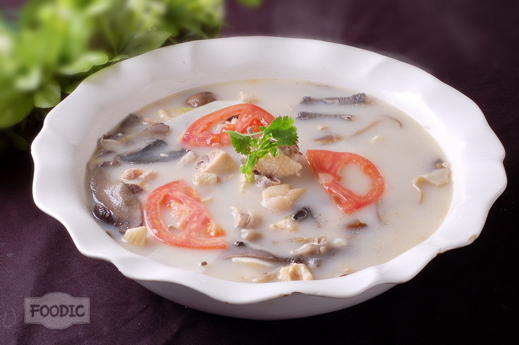 버섯닭고기탕, 예쥔 지탕 野菌鸡汤